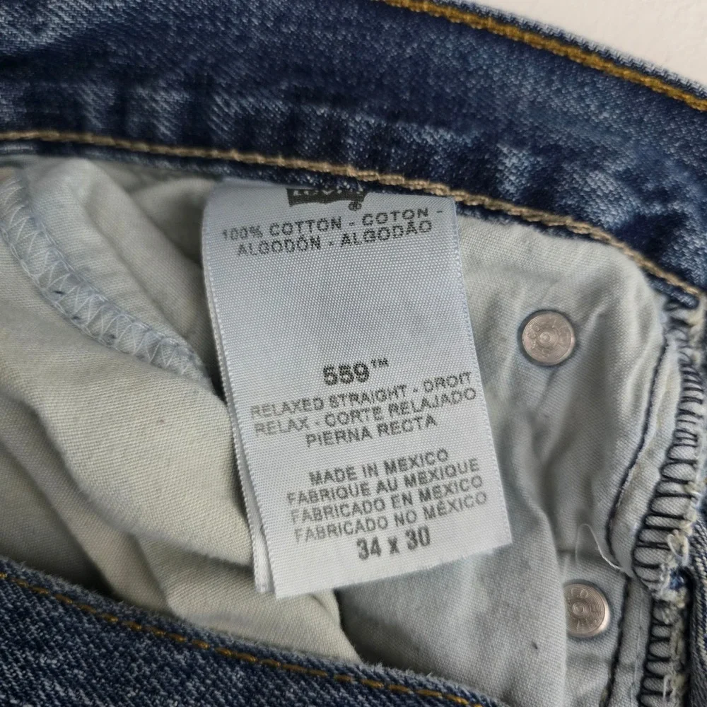 Vintage Levis 559 Relaxed Straight Jeans Mens 36x30 Medium Wash Blue Denim Y2K